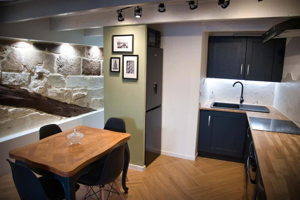 Uzès Appartement-Terrasse Centre Historique מראה חיצוני תמונה